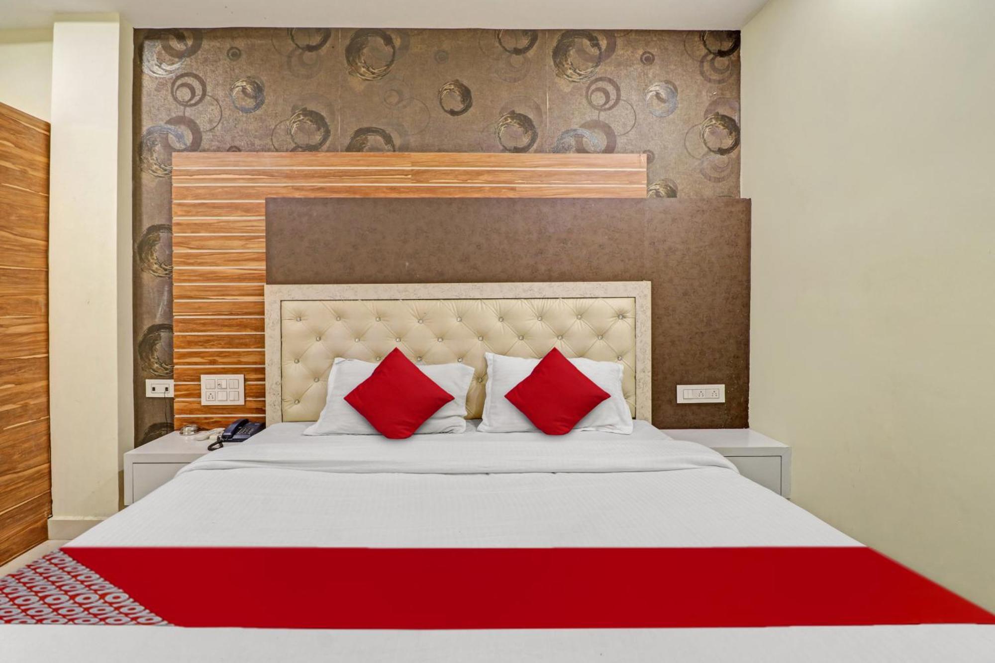Hotel O Aditya Grand Inn Guntur Exterior photo